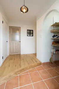 「家族が必ず通るＬＤＫ」無垢フロアのナチュラルスタイル